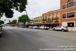 142 W San Antonio St in New Braunfels, TX - Building Photo - Building Photo