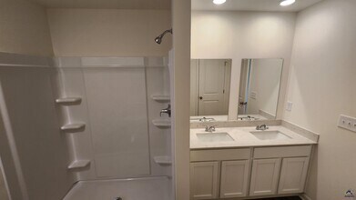 502 Liberty Hall Dr in Bonaire, GA - Building Photo - Building Photo