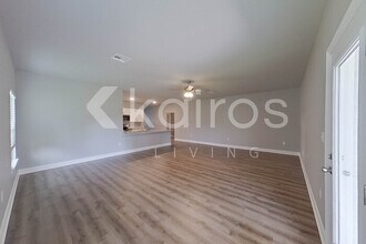 22868 Monterey Ave in Denham Springs, LA - Foto de edificio - Building Photo