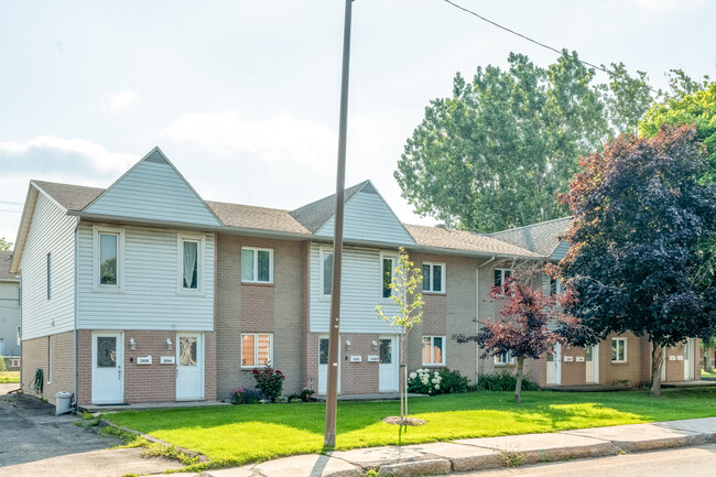 2678 Raymond-Blouin Av in Québec, QC - Building Photo - Primary Photo