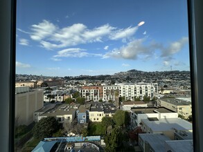 4742 Mission St, Unit 103 in San Francisco, CA - Foto de edificio - Building Photo