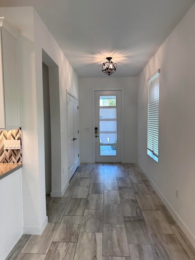 8792 Antarus Dr in Wellington, FL - Foto de edificio - Building Photo