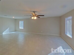 1732 Clairborne Ct in Oak Point, TX - Foto de edificio - Building Photo