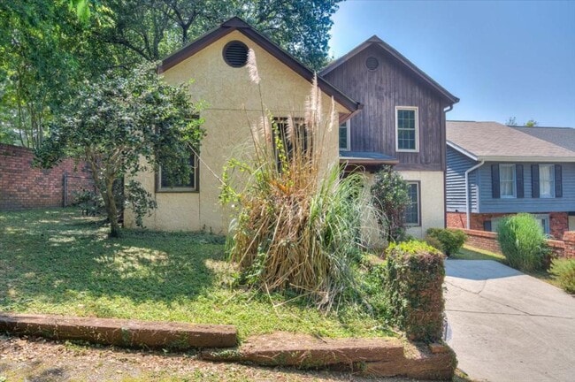 property at 705 Beacon Hill Ln