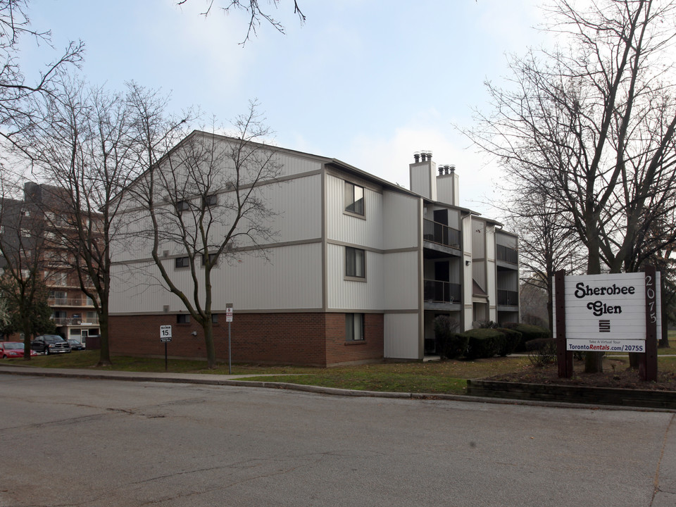 Sherobee Glen in Mississauga, ON - Building Photo