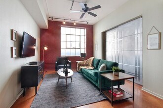 1039 Constance St in New Orleans, LA - Building Photo - Building Photo