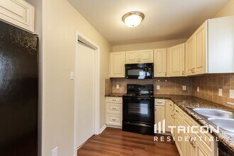 2624 Stream Bank Dr in Charlotte, NC - Building Photo - Building Photo