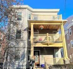 66 Williams St, Unit 3 in Boston, MA - Foto de edificio - Building Photo