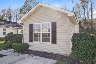 2733 Fairstone Ave in Charlotte, NC - Building Photo - Building Photo