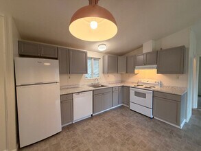 149 Bobwhite St in Roseburg, OR - Building Photo - Building Photo