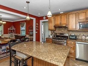 104 Sheridan Ave in Williston Park, NY - Building Photo - Building Photo