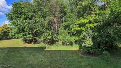 209 Amherst Ct in Hillsborough, NJ - Building Photo - Building Photo