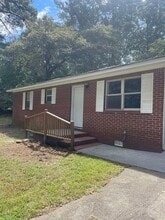 44 Armstead Dr in Stockbridge, GA - Foto de edificio - Building Photo