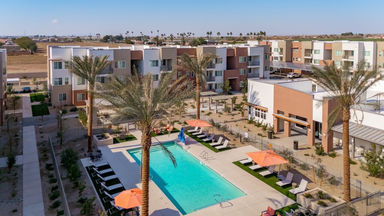 Solana Villas in Buckeye, AZ - Foto de edificio