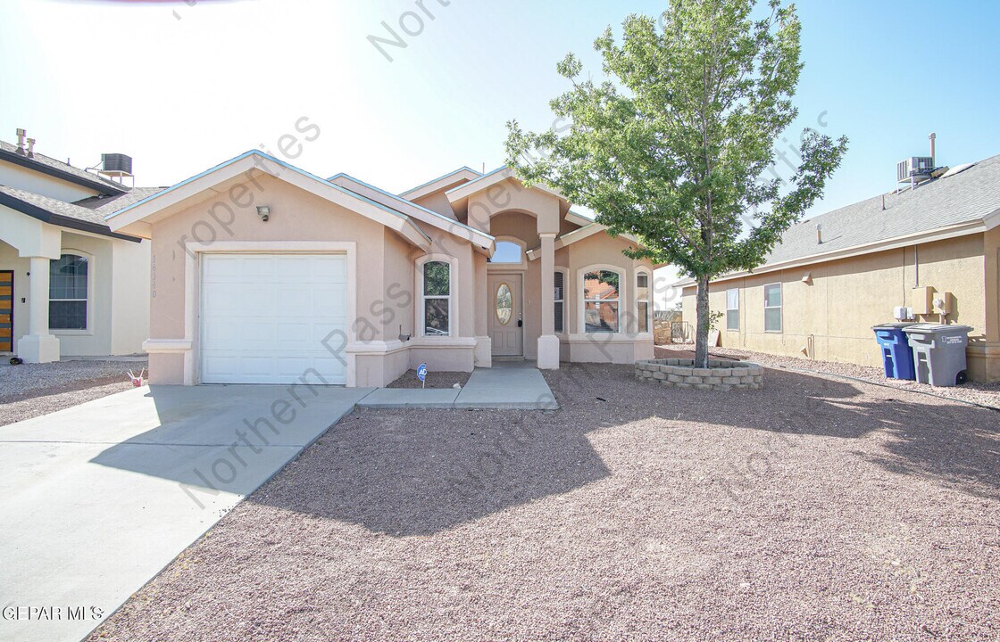 14140 Robert Ituarte Dr in El Paso, TX - Foto de edificio