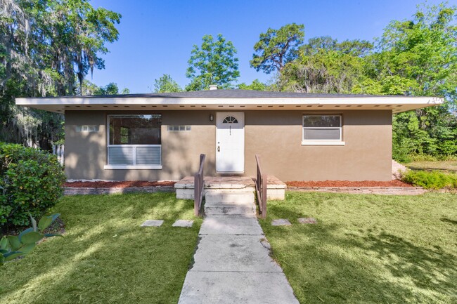 property at 506 NE 10th Ave