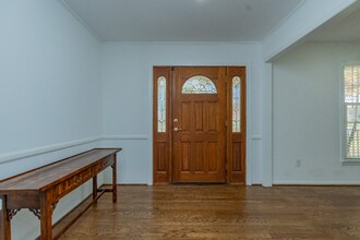 1060 Kerner Rd in Kernersville, NC - Foto de edificio - Building Photo