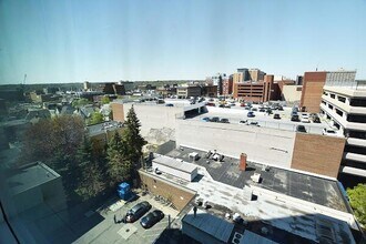 555 E William St, Unit 8 in Ann Arbor, MI - Building Photo - Building Photo