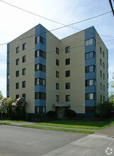 Corvallis Plaza in Corvallis, OR - Building Photo - Building Photo