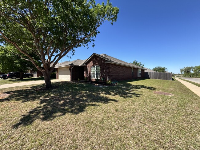 21987 Pleasant Ridge Rd in Edmond, OK - Building Photo - Building Photo