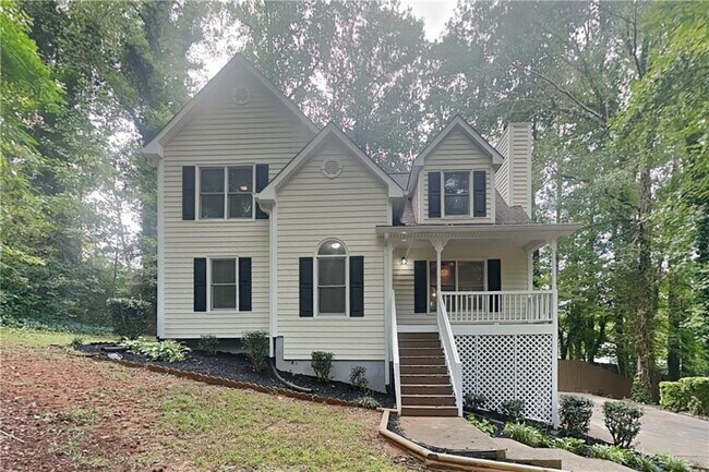 property at 135 Mill Pointe Dr
