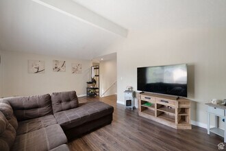 4711 S Xanadu Cir, Unit 4711 Xanadu Circle in Taylorsville, UT - Building Photo - Building Photo
