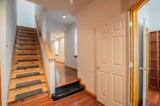 505 North Washington Street in Baltimore, MD - Foto de edificio - Building Photo