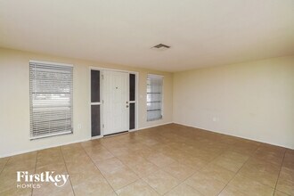 10134 Oleander Dr in Port Richey, FL - Building Photo - Building Photo