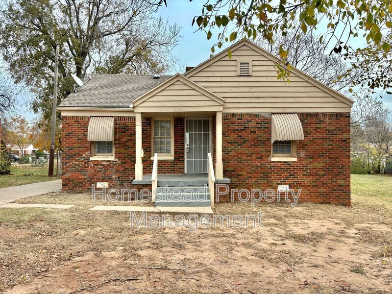 1912 N Martin Luther King Ave in Oklahoma City, OK - Foto de edificio