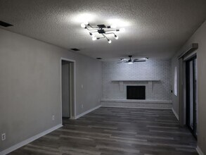 1488 Elkcam Blvd in Deltona, FL - Building Photo - Building Photo