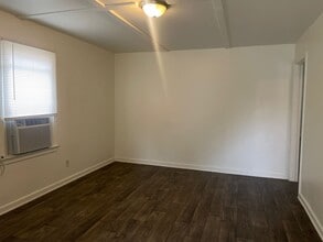 1515 Sloan St in Greensboro, NC - Building Photo - Building Photo