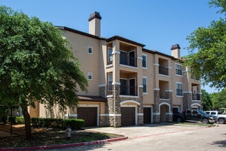 Halston on Frankford in Dallas, TX - Building Photo - Building Photo