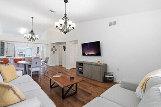 4945 Cougar Ct S in Naples, FL - Building Photo - Building Photo