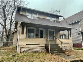 644 Carpenter St in Akron, OH - Building Photo