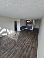 6064 Whitsett Ave in Los Angeles, CA - Building Photo