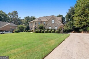 5615 Habersham Valley in Suwanee, GA - Building Photo