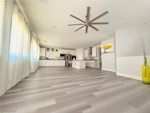 7764 Gallego Plains Dr in Las Vegas, NV - Building Photo - Building Photo