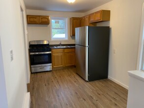 248 Spring St-Unit -2nd Floor in Newton, NJ - Building Photo - Building Photo