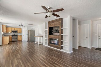 6939 S Loganberry Way in Boise, ID - Building Photo - Building Photo