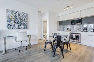 6 Adra Grado Way in Toronto, ON - Building Photo - Building Photo