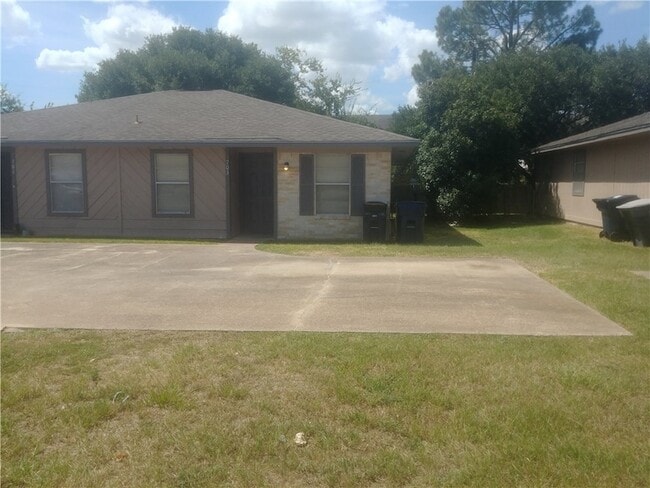 property at 703 San Saba Dr