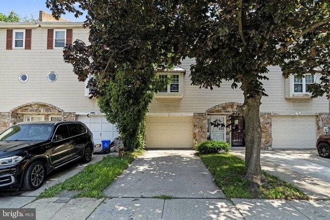 property at 6925 Sprague St