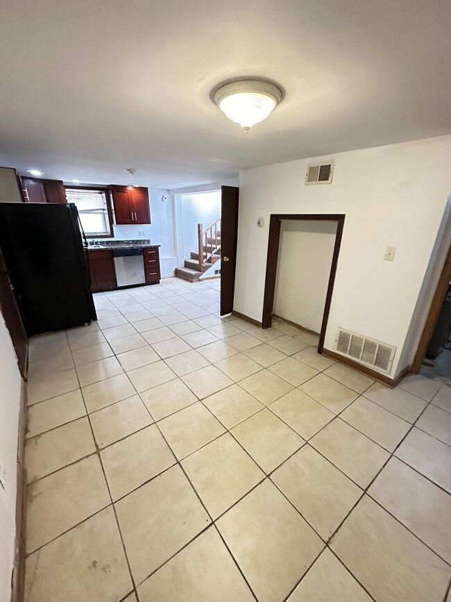 2908 N Spaulding Ave, Unit Coach House in Chicago, IL - Building Photo - Building Photo