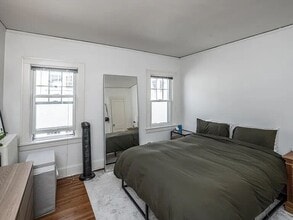 4942 Lyndale Ave S, Unit #2 - Upper Floor in Minneapolis, MN - Building Photo - Building Photo