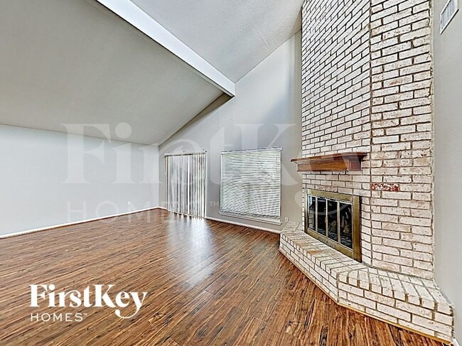 1308 Wilson Dr in Rosenberg, TX - Building Photo - Building Photo