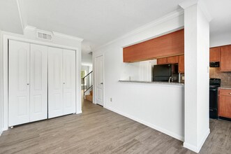 Reserve at Westwood in Houston, TX - Building Photo - Building Photo