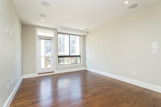 291 D St, Unit 2 Bed in Boston, MA - Building Photo - Building Photo