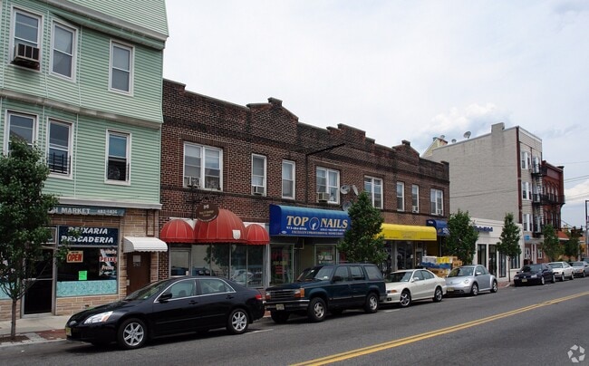 432 Harrison Ave, Unit UNIT BF in Harrison, NJ - Building Photo - Building Photo