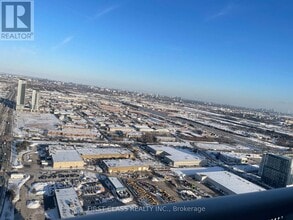 8 Interchange Wy in Vaughan, ON - Building Photo - Building Photo