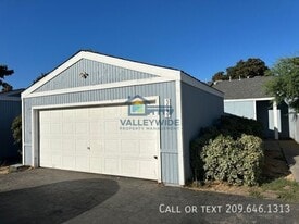 5575 Tree Swallow Ct in Stockton, CA - Building Photo